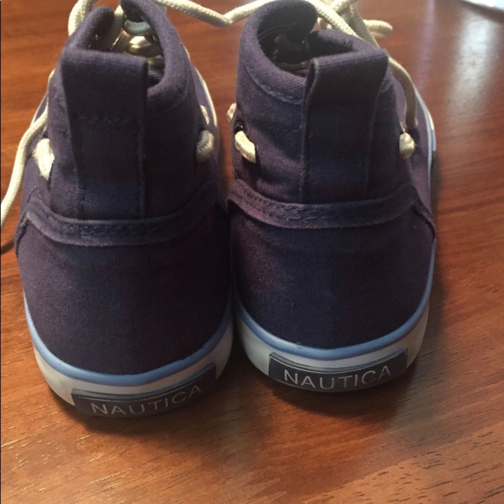 ***SOLD***Navy Nautica shoes size 1Y.
